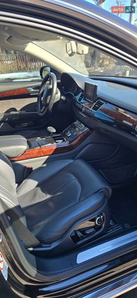 Седан Audi A8 2013 в Чернігові