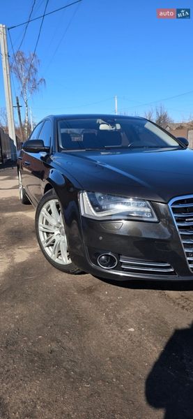 Седан Audi A8 2013 в Чернігові
