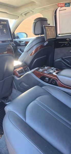 Седан Audi A8 2013 в Чернігові