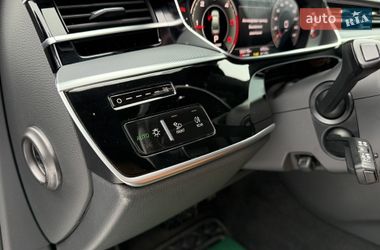 Седан Audi A8 2022 в Киеве