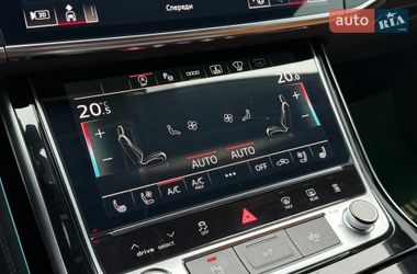 Седан Audi A8 2022 в Киеве