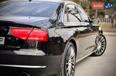 Седан Audi A8 2013 в Львове