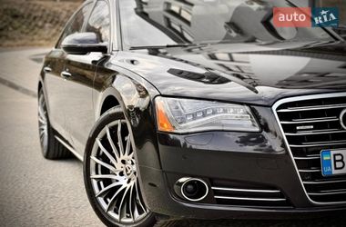 Седан Audi A8 2013 в Львове