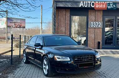 Седан Audi A8 2014 в Чернівцях