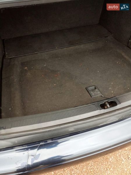 Седан Audi A8 1996 в Черняхове