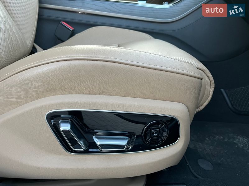 Седан Audi A8 2018 в Львове фото 25 Седан Audi A8 2018 в Львове