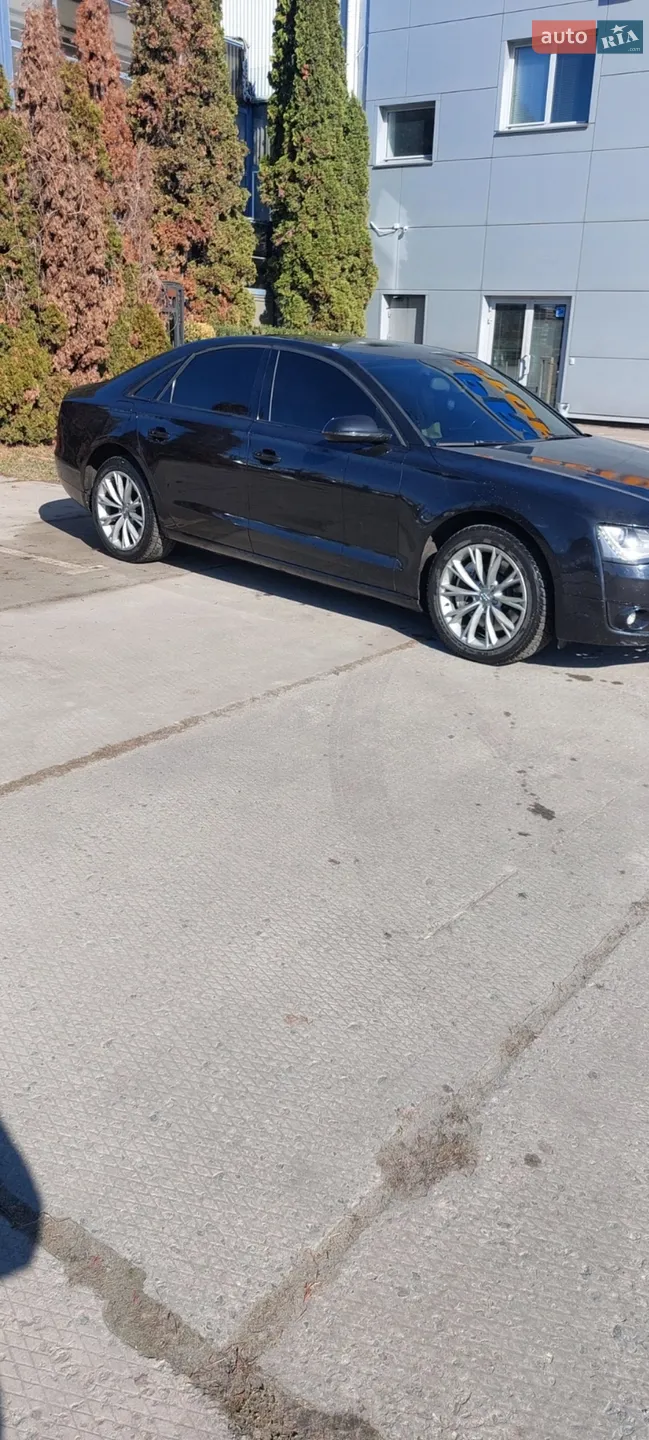 2010 Audi A8 - мініатюра 3