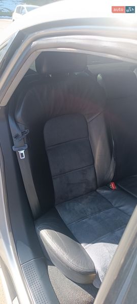 Седан Audi A8 2004 в Киеве