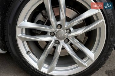 Седан Audi A8 2014 в Киеве