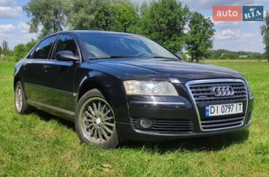 Седан Audi A8 2004 в Зенькове