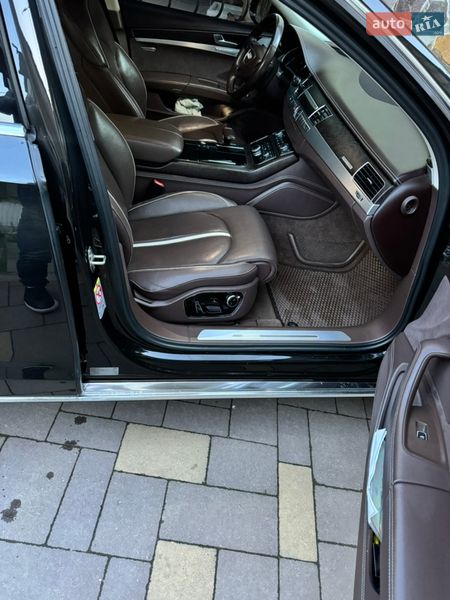 Седан Audi A8 2013 в Львове