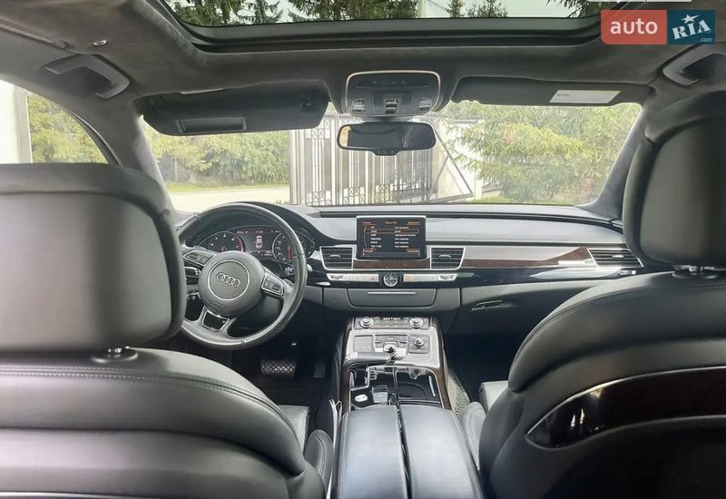 Седан Audi A8 2016 в Києві