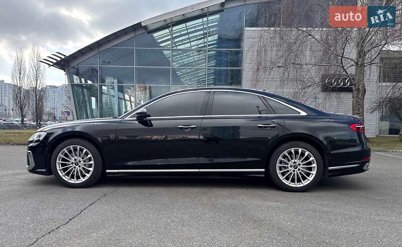 Седан Audi A8 2025 в Києві