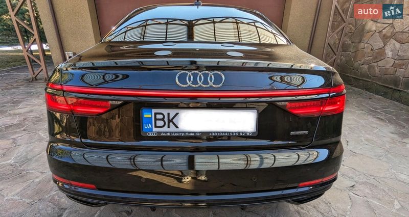 Седан Audi A8 2020 в Ровно