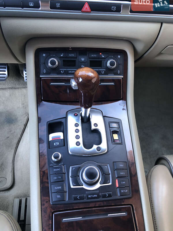 Седан Audi A8 2006 в Одессе