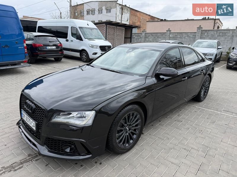 Седан Audi A8 2011 в Рівному