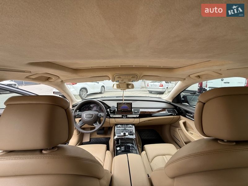 Седан Audi A8 2011 в Рівному