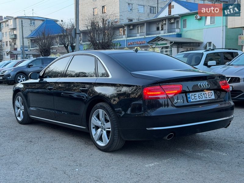 Седан Audi A8 2012 в Черновцах