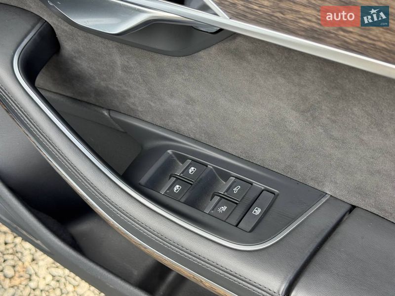 Седан Audi A8 2020 в Хмельницькому