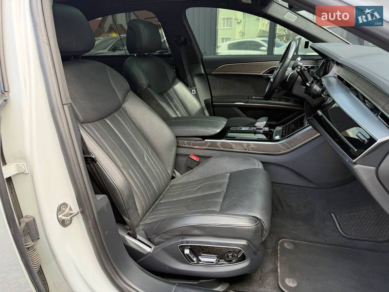 Седан Audi A8 2020 в Хмельницькому