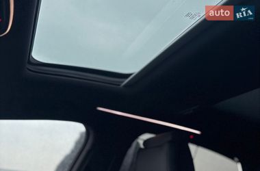 Седан Audi A8 2015 в Одесі