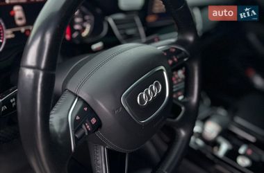 Седан Audi A8 2015 в Одесі