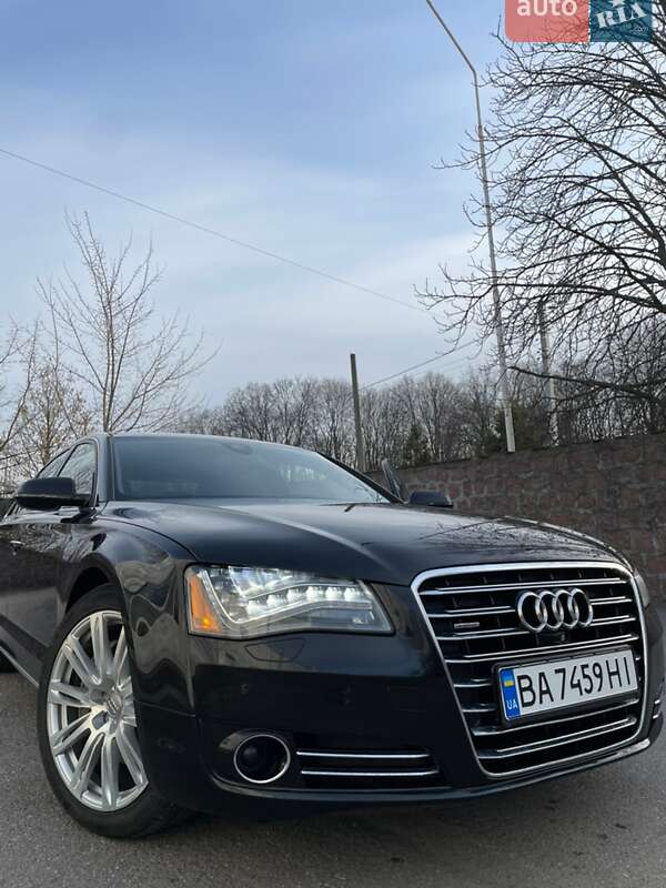 Седан Audi A8 2013 в Кропивницком