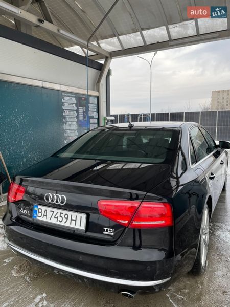 Седан Audi A8 2013 в Кропивницком