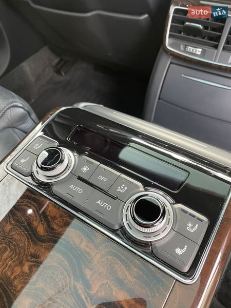 Седан Audi A8 2013 в Кропивницком
