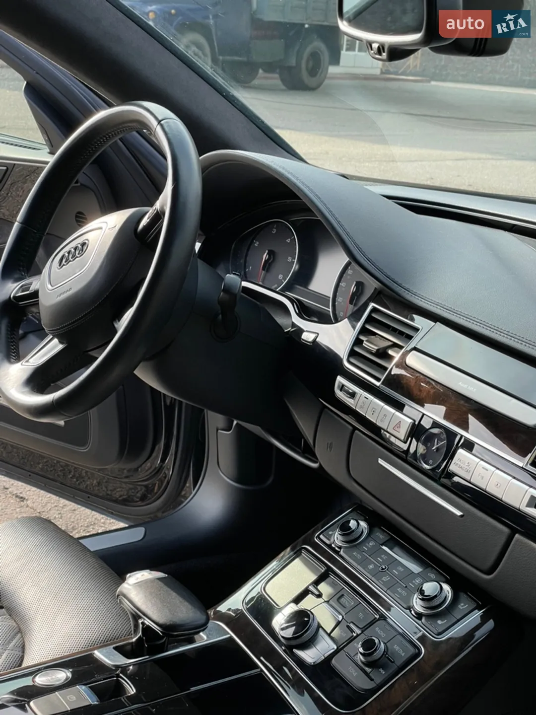 2013 Audi A8 - мініатюра 38