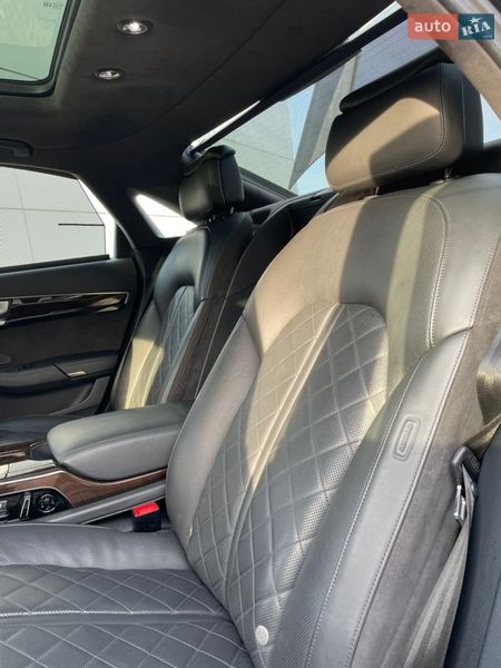 Седан Audi A8 2013 в Кропивницком