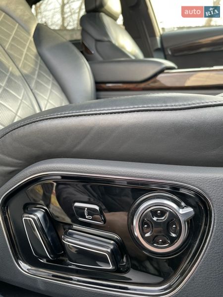 Седан Audi A8 2013 в Кропивницком