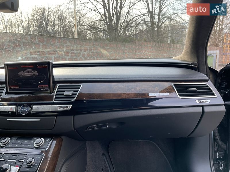 Седан Audi A8 2013 в Кропивницком