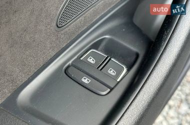 Седан Audi A8 2017 в Львове