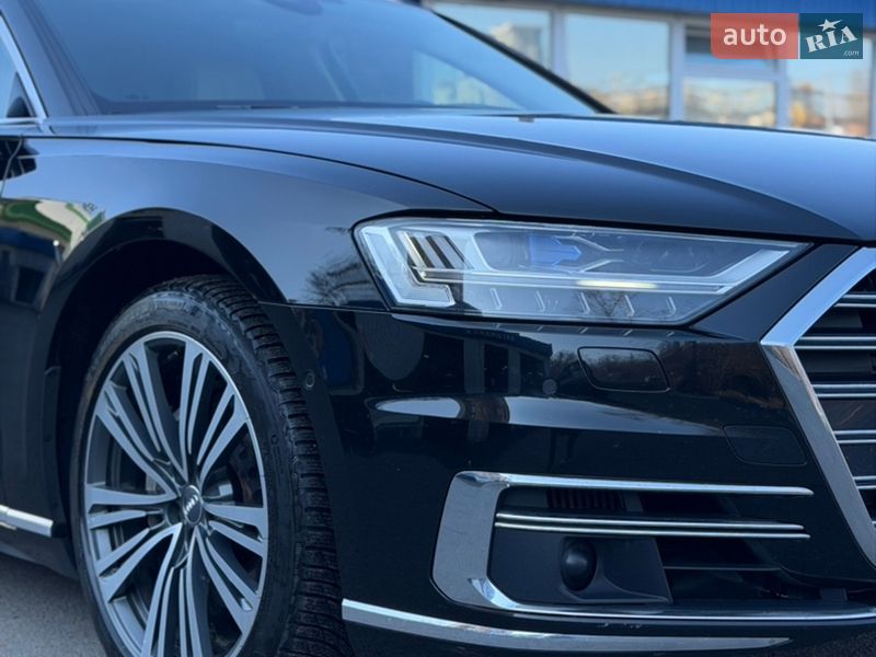 Седан Audi A8 2018 в Києві