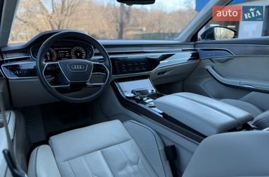 Седан Audi A8 2018 в Києві