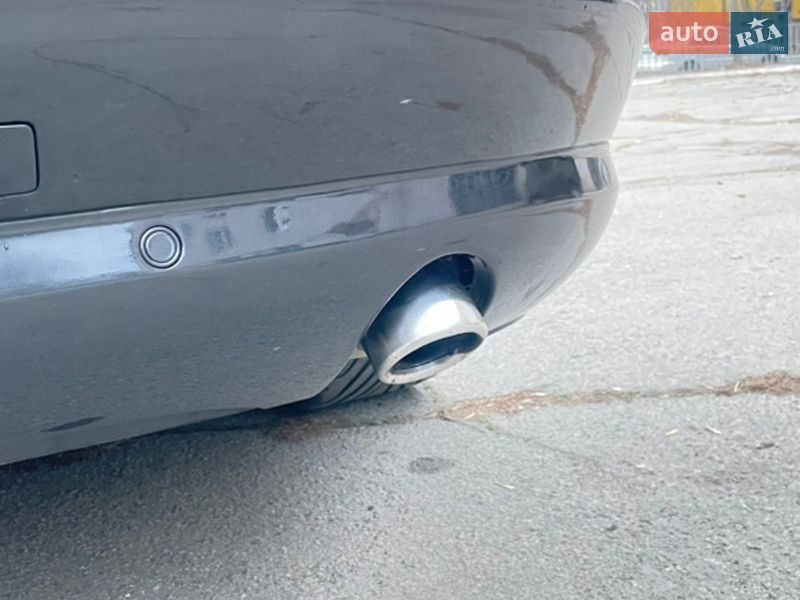 Седан Audi A8 2004 в Днепре