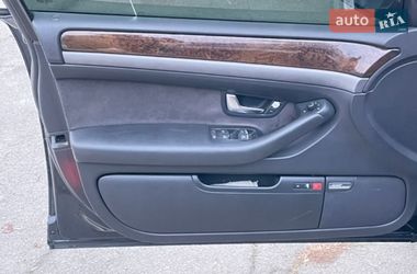 Седан Audi A8 2004 в Днепре