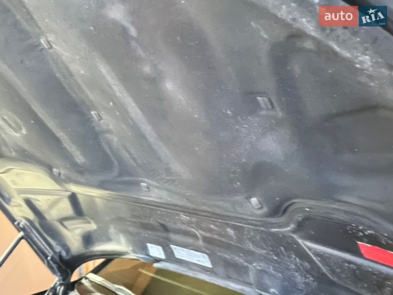 Седан Audi A8 2004 в Днепре