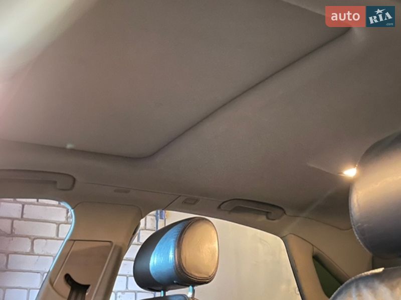 Седан Audi A8 2004 в Днепре