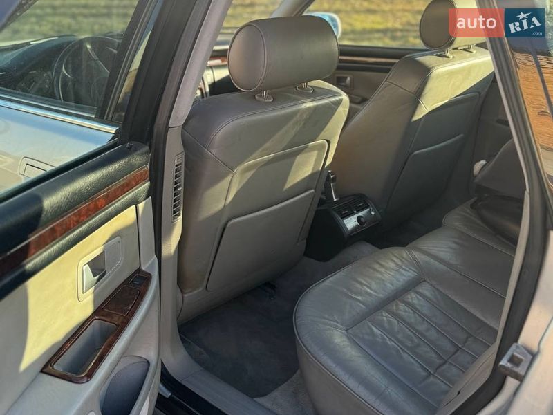 Седан Audi A8 1998 в Василькові