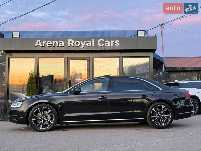 Седан Audi A8 2017 в Харкові