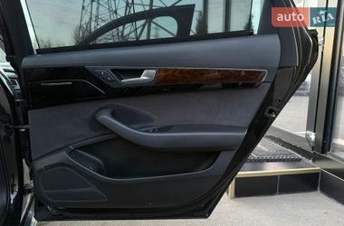 Седан Audi A8 2017 в Харкові