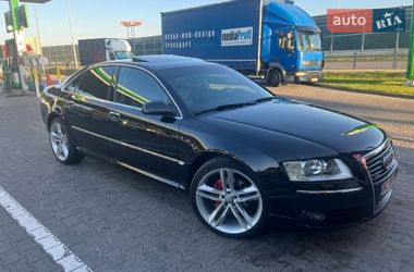 Седан Audi A8 2006 в Жовкве