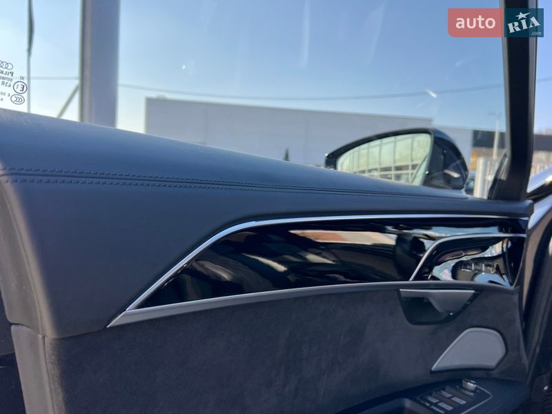 Седан Audi A8 2019 в Полтаве
