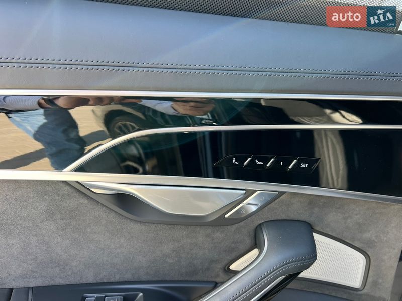 Седан Audi A8 2019 в Полтаве