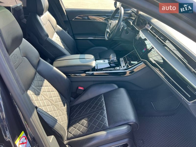 Седан Audi A8 2019 в Полтаве