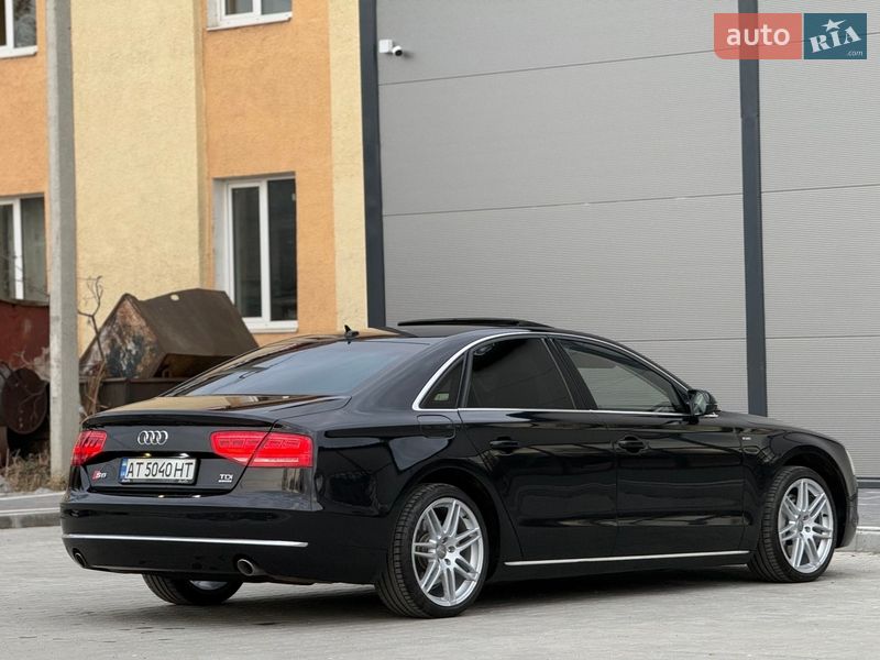Седан Audi A8 2011 в Ивано-Франковске