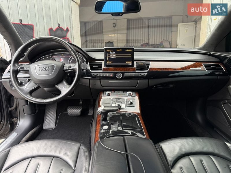 Седан Audi A8 2012 в Николаеве