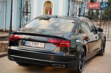 Седан Audi A8 2015 в Киеве